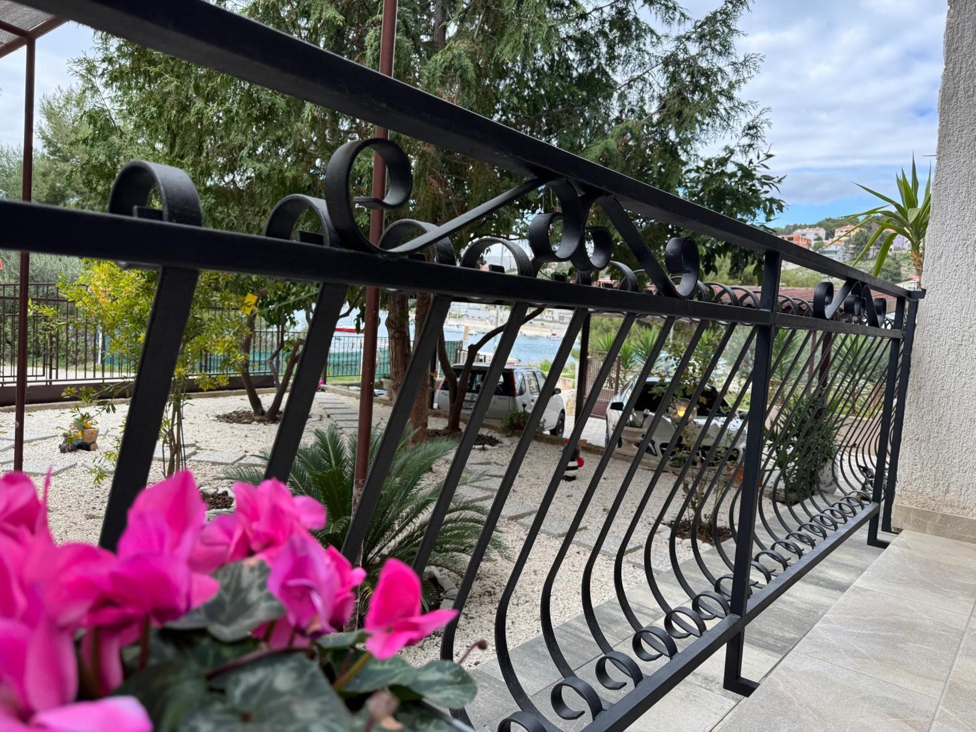 טרוגיר Apartments Villa Mirella 20 M From The Sea - Free Parking מראה חיצוני תמונה